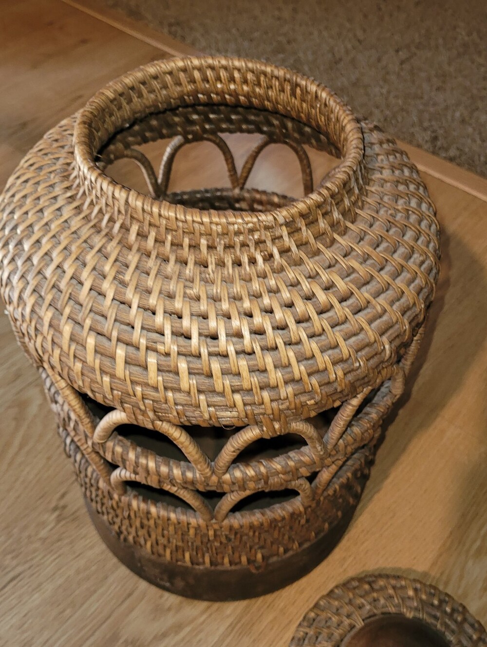 Vintage Wicker Basket - Picture 5 of 8